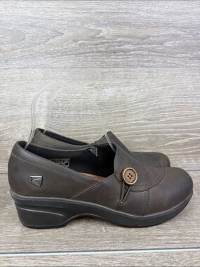 Keen Mora Button Women’s Sz 7 Brown Leather Slip On Comfort Wedge Loafer Clog